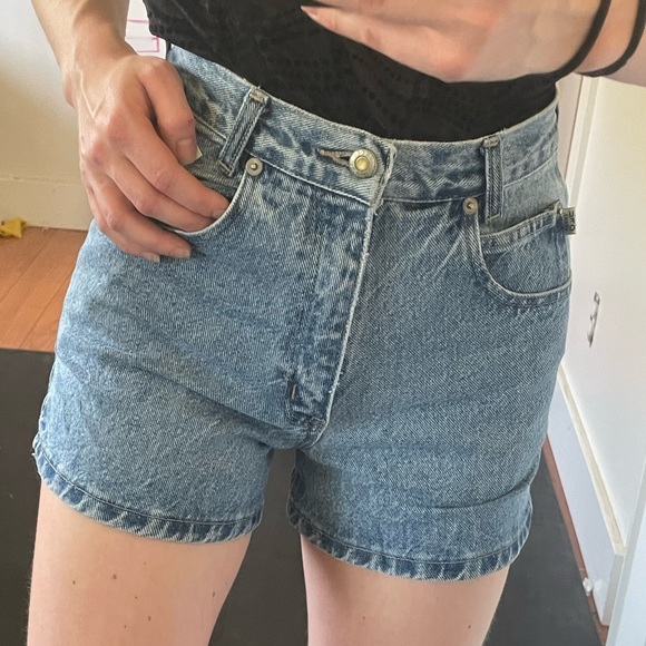 UFO jean shorts !! - Picture 10 of 11